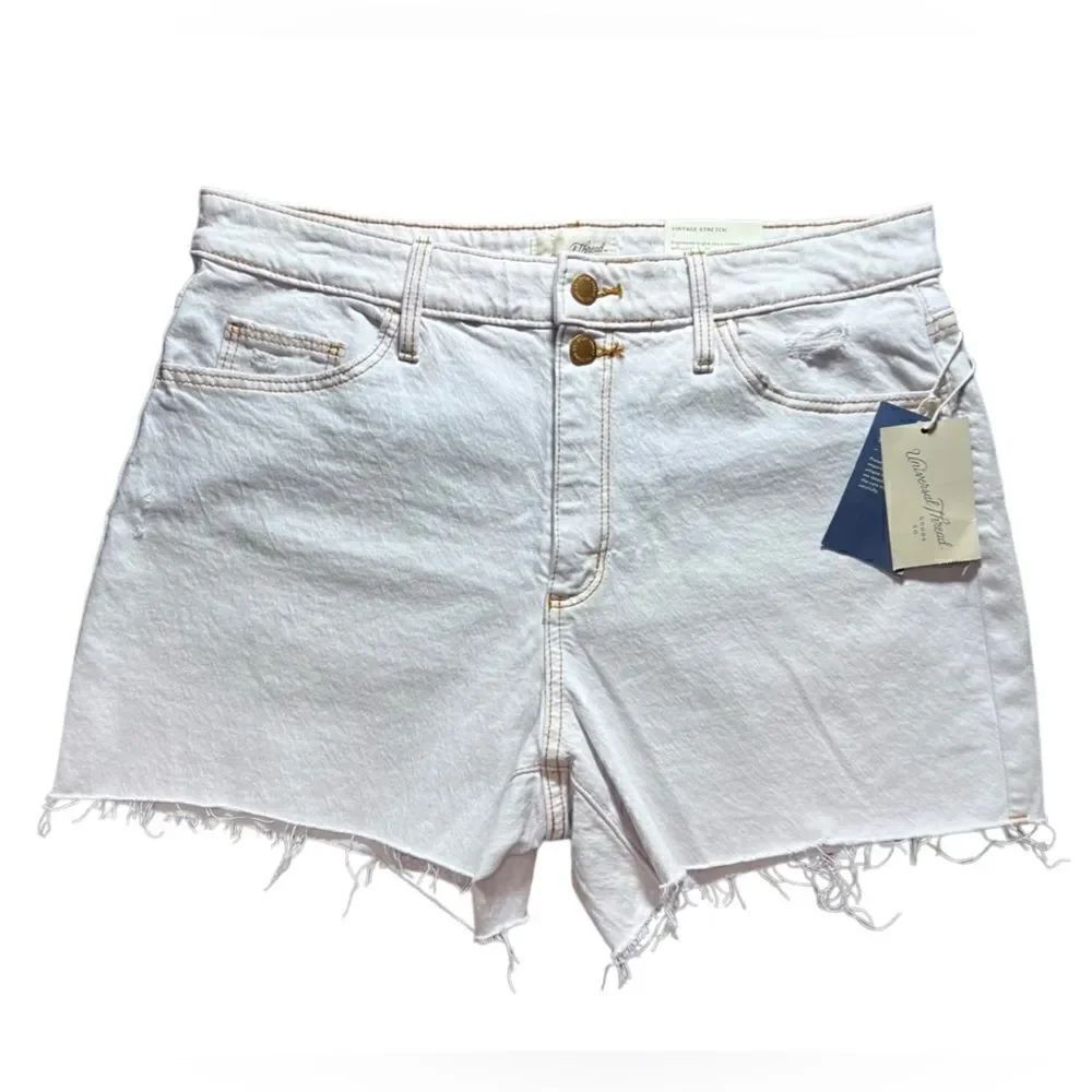 Universal threads vintage midi Jean shorts white size 12/31